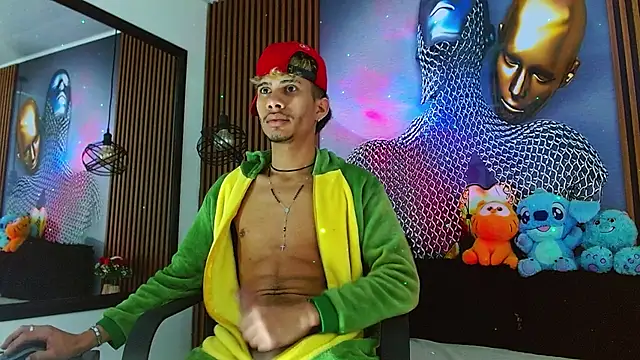 Skinny_cute_Alyer webkamerás műsora
