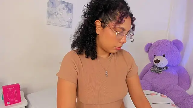 Chatroom XXX en direct de Violetta_cam_