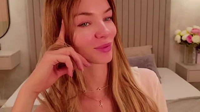 MeganMouris' Live XXX Chat