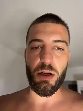 Pablo_Hornyguy95 Show in webcam