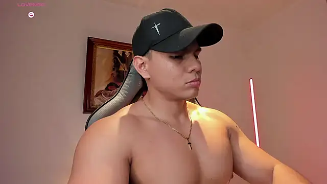 Chat XXX ao vivo de RoyConstance