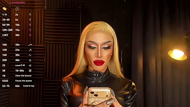 צ'אט XXX בשידור חי של limitlessgoddes_mistress