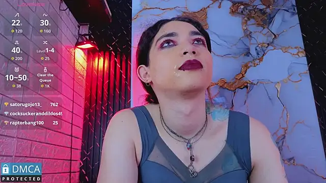 MaeveKuro's Webcam Show