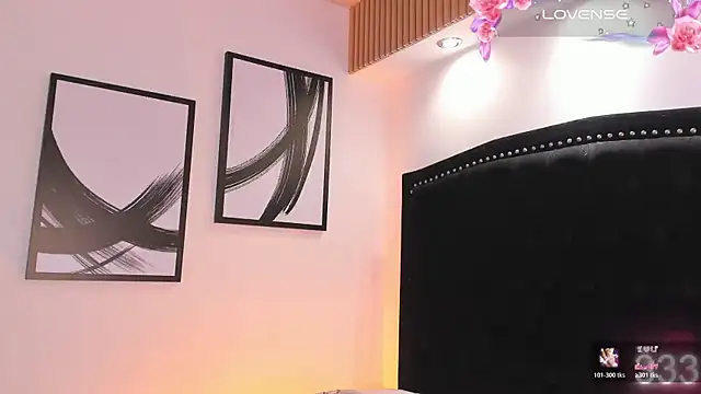 Victoria_Hiills Adlı Modelin Web Kamerası Şovu