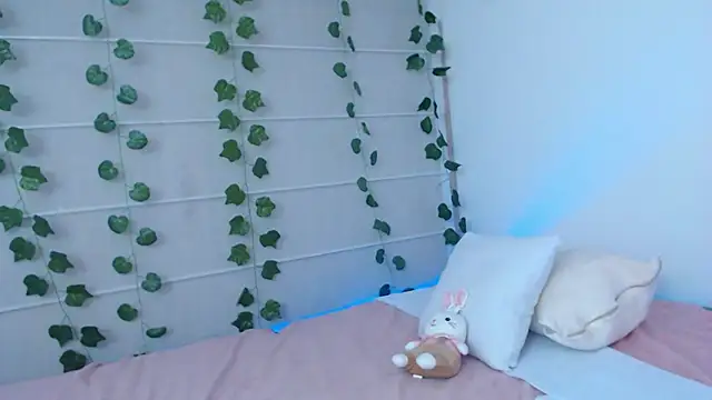 Sarabubbie Adlı Modelin Canlı XXX Sohbeti