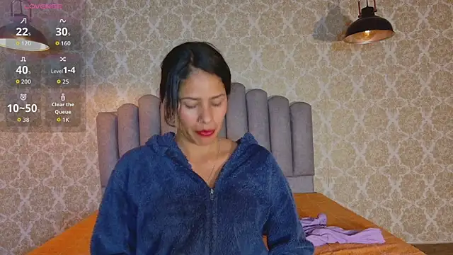 XXX chat uživo modela nairobi8