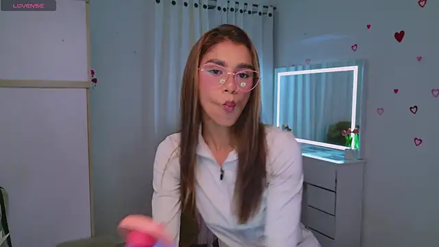 Živý XXX chat brunetteadams_01