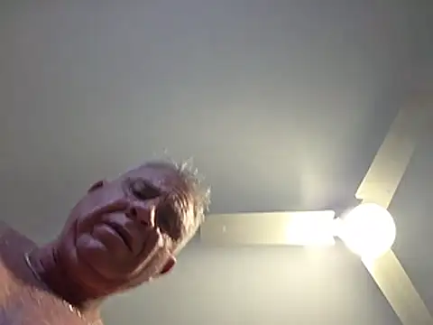 Handsolo_porn's Webcam Show