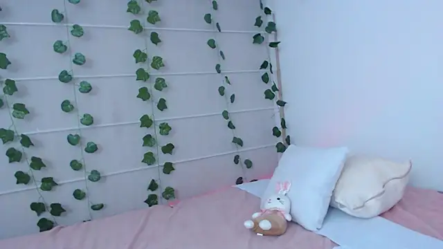 Sarabubbie Adlı Modelin Canlı XXX Sohbeti