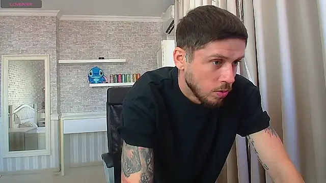 Chat XXX ao vivo de JonahShaw