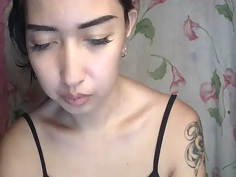 دردشة XXnaughty_08XX الجنسية المباشرة