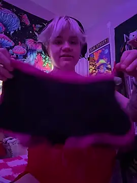 Cutiepiespanks' Live XXX Chat