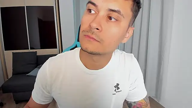 MatMalonne Adlı Modelin Canlı XXX Sohbeti