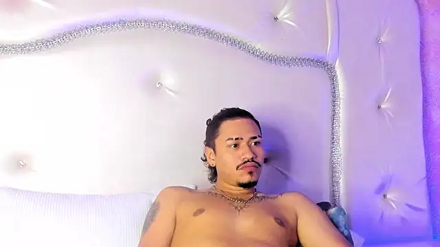XXX chat uživo modela AlexDominus