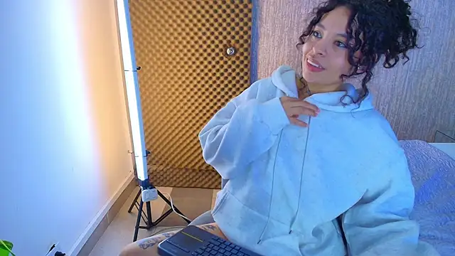 KatherineGomez Chat XXX in diretta