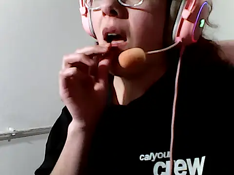 Owly_bloom's Webcam Show