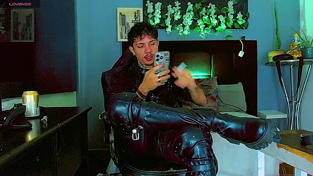 Chat XXX en directo de HannibalLester