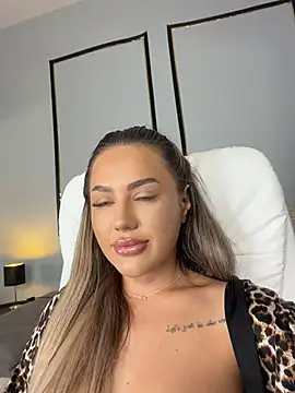 BarbieDoll13 Chat XXX live