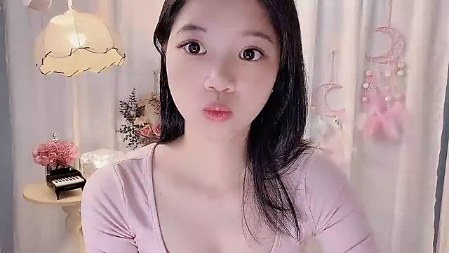 Yanys521 লাইভ XXX চ্যাট