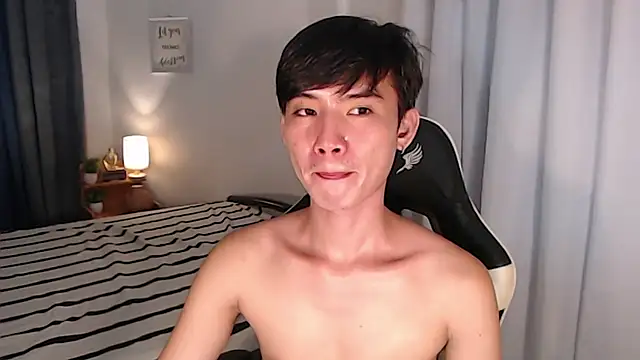 Chat XXX en directo de asian_dai