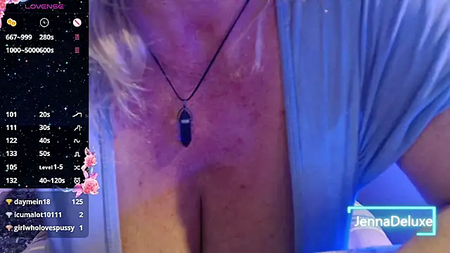 JennaDeluxe XXX чат на живо