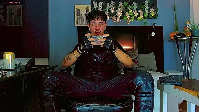 HannibalLester Live XXX-chat