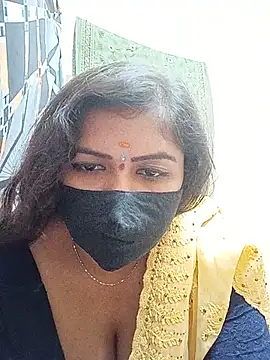 Show modela telugu_pellam143 na web-kameri
