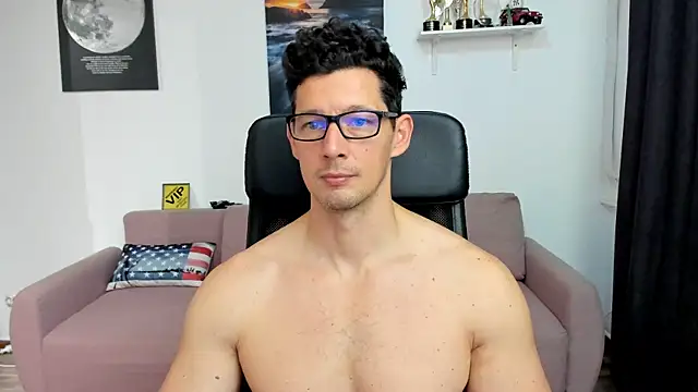 BrutusK08 Webcam show