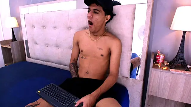 Chat +18 de _Thiago12 ao vivo