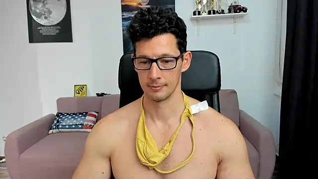 BrutusK08 Chat XXX live