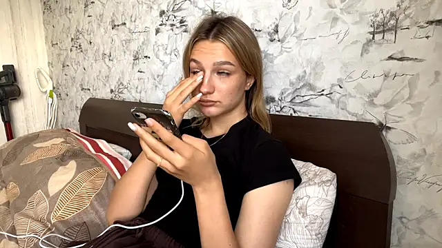 ManiacProffer Live XXX Chat