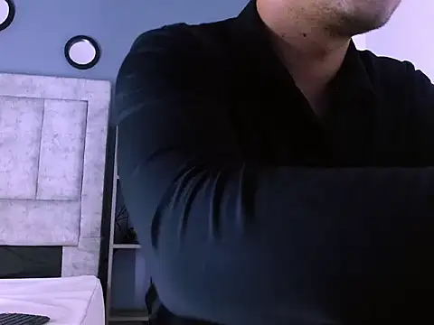 XXX chat uživo modela Hey_Noaah