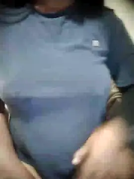Sarah-Senate Live XXX-chat
