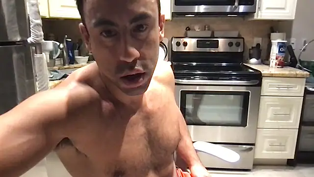 BigGuyMuscleのライブXXXチャット