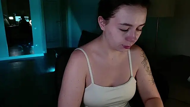 Chatroom XXX en direct de Di_na_Bell