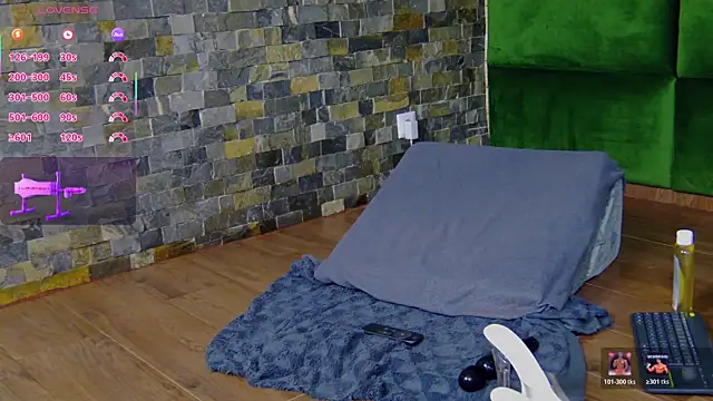 Chat +18 de SelenSummer ao vivo