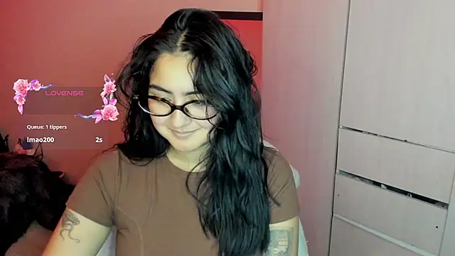 צ'אט XXX בשידור חי של zakura_ania