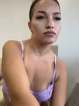แชท XXX สดของ BiancaaVitale