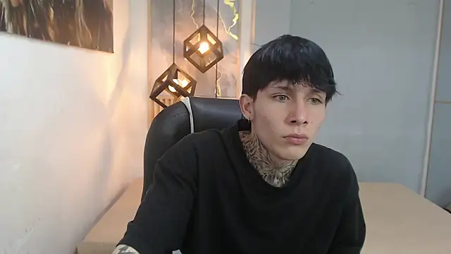 Онлайн чат XXX Cry_thereal
