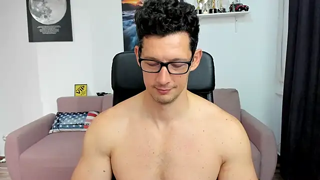 BrutusK08 Webcam show