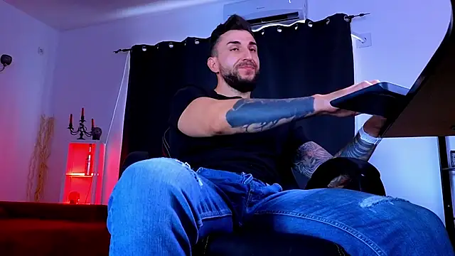 Chat +18 de MightyAaron66 ao vivo