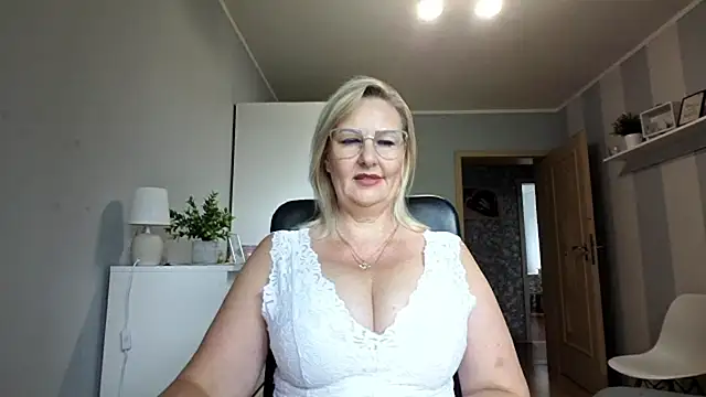 DianaLive Live XXX Chat