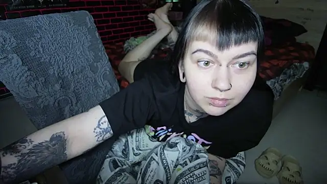MessalinaOfficial – Naživo XXX chat