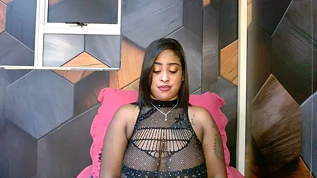 Chat +18 de Indian_Shine ao vivo
