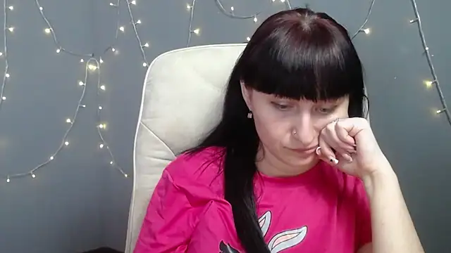 NinaFlawlees – Naživo XXX chat