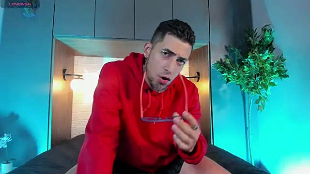 DrakeNeumann Live XXX Chat