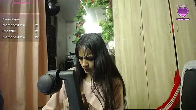 Chatroom XXX en direct de Samara_Homescapes