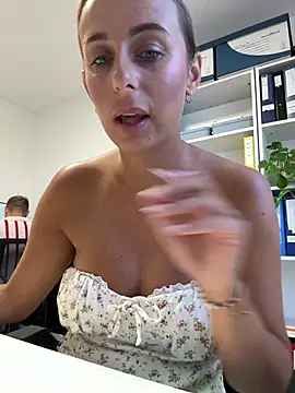 Hii_Lolla: απευθείας συνομιλία ΧΧΧ