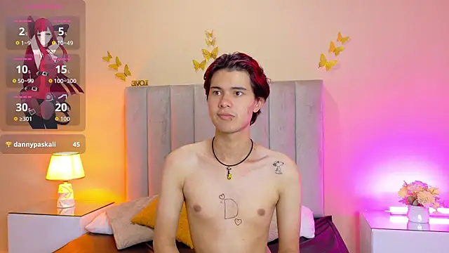 XXX chat uživo modela Derek_Sinn