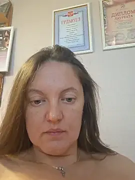 Jade_Kissy Chat XXX in diretta